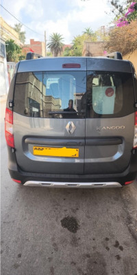 voitures-renault-kangoo-2024-stepway-vitre-ccr-mostaganem-algerie