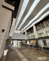 Plafond en membrane acoustique matte