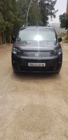 voitures-fiat-doblo-2023-16-blida-algerie