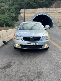 cars-skoda-octavia-2012-ambiente-ksar-boukhari-medea-algeria
