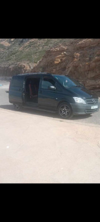 location-de-vehicules-mini-van-mercedes-vito-09-places-avec-chauffeur-bir-el-djir-oran-algerie