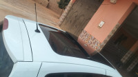 voitures-renault-clio-3-2012-night-and-day-mesra-mostaganem-algerie