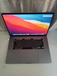MACBOOK PRO TOUCHBAR 15.6'' Intel I7 16GO -256 SSD - RADEON PRO 555X GDDR5 🔥🔥 