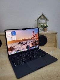 كمبيوتر-محمول-macbook-air-m2-8gb-ram-256gb-ssd-comptage-cycles-51-batterie-100-مستغانم-الجزائر