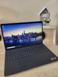 DELL VOSTRO 15.6'' FHD | RYZEN 5 5500U | 8GB RAM | 512GB SSD | AMD RADEON GRAPHICS 