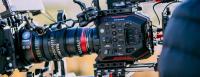 CAMERA PROFESSIONNELLE PANASONIC EVA1 CAPTEUR SUPER 35mm 5.7K 5720 x 3016 VIDEO 4K DE QUALITE CINEMA thumbnail 5