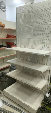 Étagères superette made in  Ukraine
