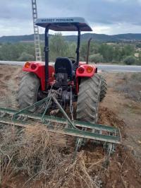 tracteurs-massey-ferguson-440-جرار-فلاحي-2014-bouira-algerie