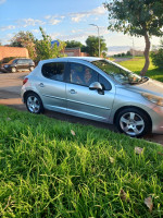 voitures-peugeot-207-2010-algerie