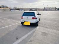 voitures-volkswagen-golf-5-2004-draa-essamar-medea-algerie