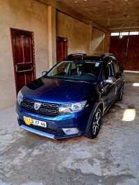 voitures-dacia-sandero-2017-stepway-tamzoura-ain-temouchent-algerie