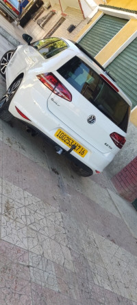 voitures-volkswagen-golf-7-2017-medea-algerie