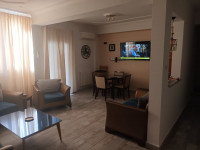 appartement-location-vacances-f3-alger-said-hamdine-algerie