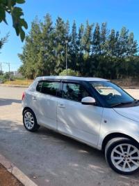 سيارات-skoda-fabia-2014-السحاولة-الجزائر