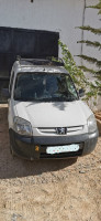 voitures-peugeot-partner-2010-tlemcen-algerie