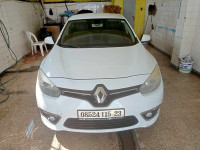 voitures-renault-fluence-2015-dynamique-annaba-algerie