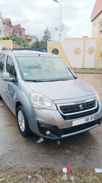 voitures-peugeot-partner-2018-tepee-ouled-yaich-blida-algerie