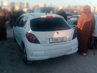 voitures-peugeot-207-2012-tadjena-chlef-algerie