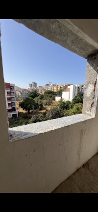 شقة-بيع-3-غرف-الجزائر-بئر-خادم