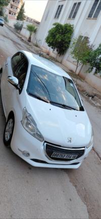 سيارات-peugeot-208-2014-active-عين-الدفلى-الدفلة-الجزائر