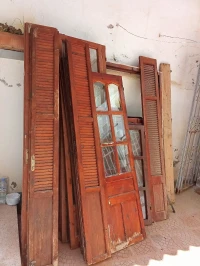 Lot de menuiserie en bois ancien