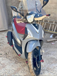 motos-et-scooters-sym-st-2024-medea-algerie