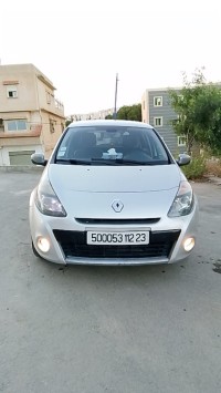 سيارات-renault-clio-3-2012-night-and-day-سوق-أهراس-الجزائر