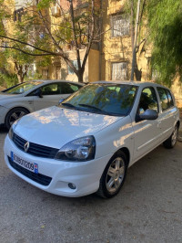 voitures-renault-clio-campus-2012-bye-larbaa-blida-algerie