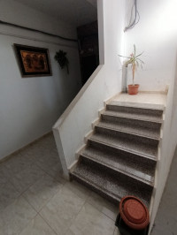 appartement-location-f3-oran-es-senia-algerie