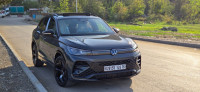 voitures-volkswagen-tiguan-2024-nouveau-r-line-exclusive-pack-blac-bejaia-algerie