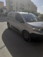 voitures-fiat-doblo-2023-el-hamadia-bordj-bou-arreridj-algerie