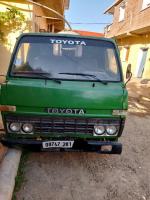 شاحنة-toyota-1981-دار-البيضاء-الجزائر