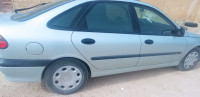 voitures-renault-laguna-1-2000-tebessa-algerie