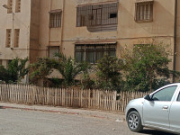 appartement-vente-f4-alger-mahelma-algerie