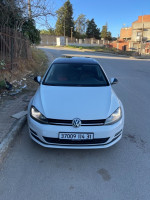 moyenne-berline-volkswagen-golf-7-2014-bab-ezzouar-alger-algerie