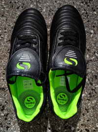 chaussures-de-football-soulier-chevalley-alger-algerie