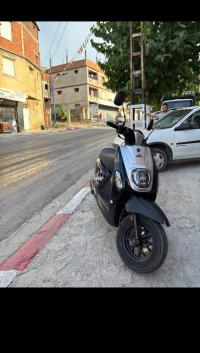 motos-scooters-vms-cuxi-estate-x-2025-makouda-tizi-ouzou-algerie