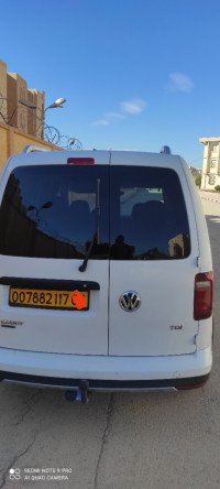 voitures-volkswagen-caddy-2017-doucen-ouled-djellal-algerie