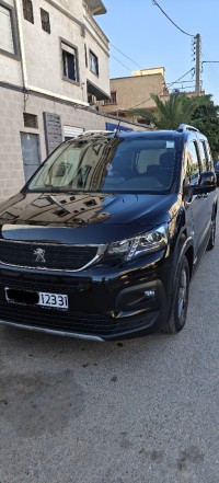 سيارات-peugeot-rifter-2023-allure-وهران-الجزائر