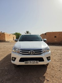 السيارات-النفعية-toyota-revo-2025-فطيم-صافية-الأغواط-الجزائر