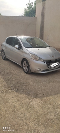 voitures-peugeot-208-2014-allure-attatba-tipaza-algerie