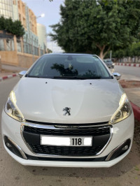 voitures-peugeot-208-2018-allure-chlef-algerie