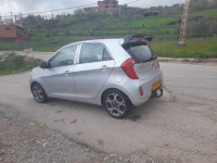 mini-citadine-kia-picanto-2014-bazilia-lakhdaria-bouira-algerie