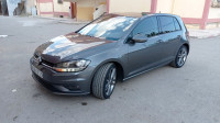 moyenne-berline-volkswagen-golf-7-2017-batna-algerie