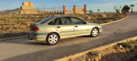 voitures-renault-laguna-1-1995-el-khroub-constantine-algerie