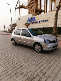 voitures-renault-clio-campus-2013-bye-baba-hassen-alger-algerie