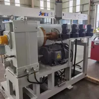 Jwell Ligne d'extrusion pour la fabrication de portes extérieures et de volets de plantation en PVC