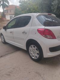 سيارات-peugeot-207-2012-fennec-باتنة-الجزائر