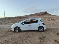 voitures-peugeot-207-2012-allure-laghouat-algerie