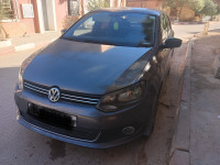 voitures-volkswagen-polo-sedan-2015-tissemsilt-algerie